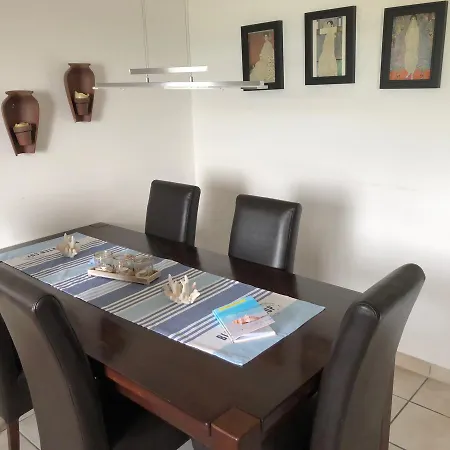 Felsgrotte דירה *